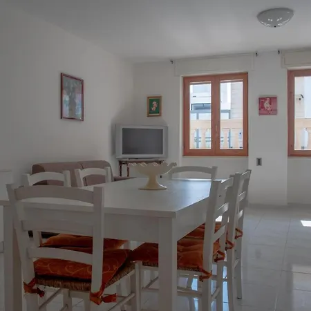 Aparthotel Via Milano 4*